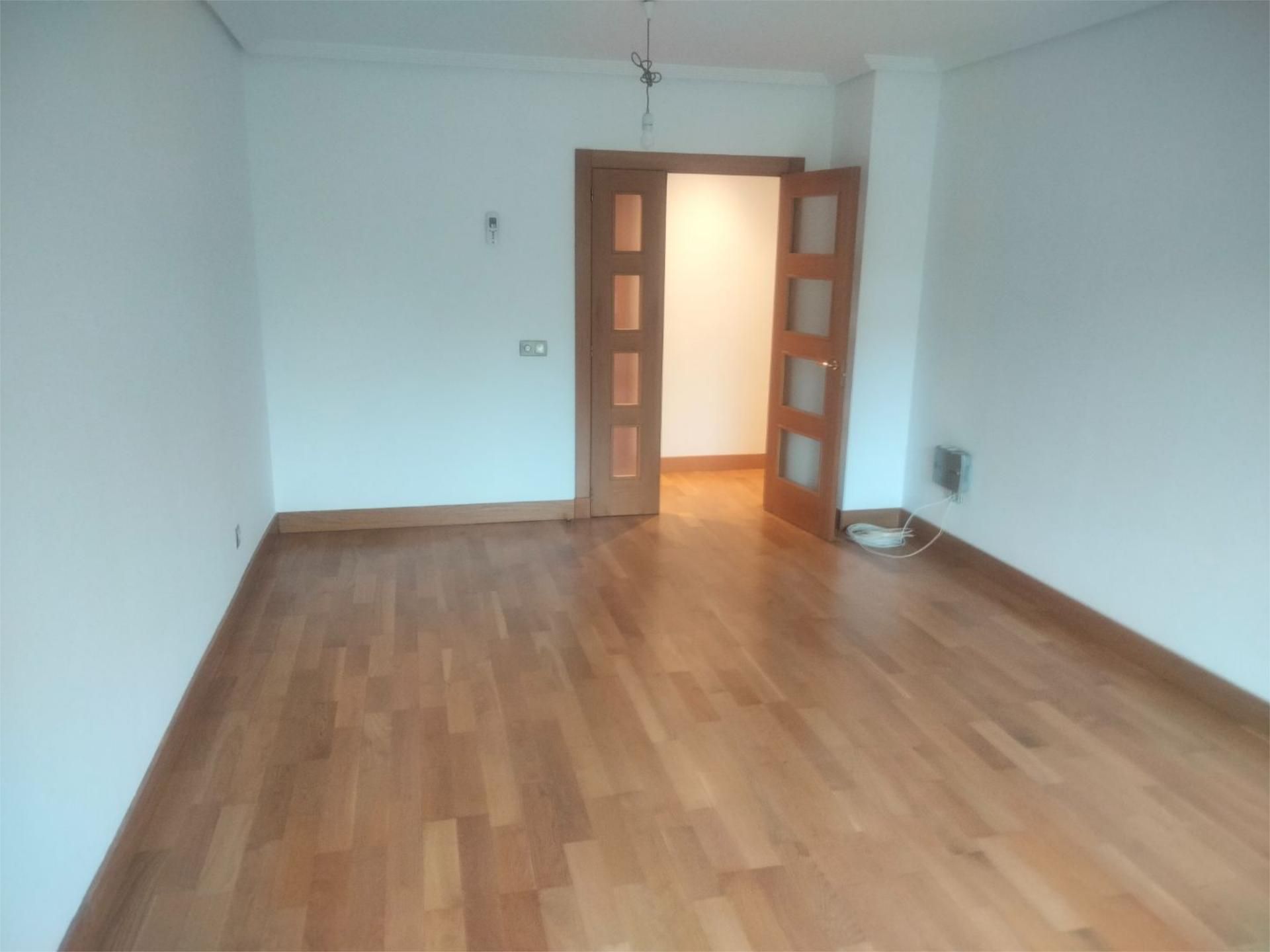 Flat for sale in Valladolid Capital  with Swimming Pool