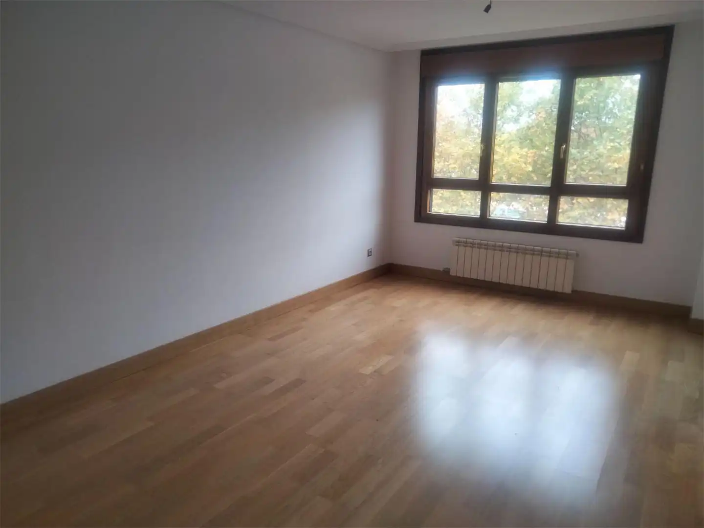 Piso en venta en Paseo de Zorrilla, 155, La Rubia Habitación de Piso en venta en Valladolid con Calefacción, Jardín privado y Parquet