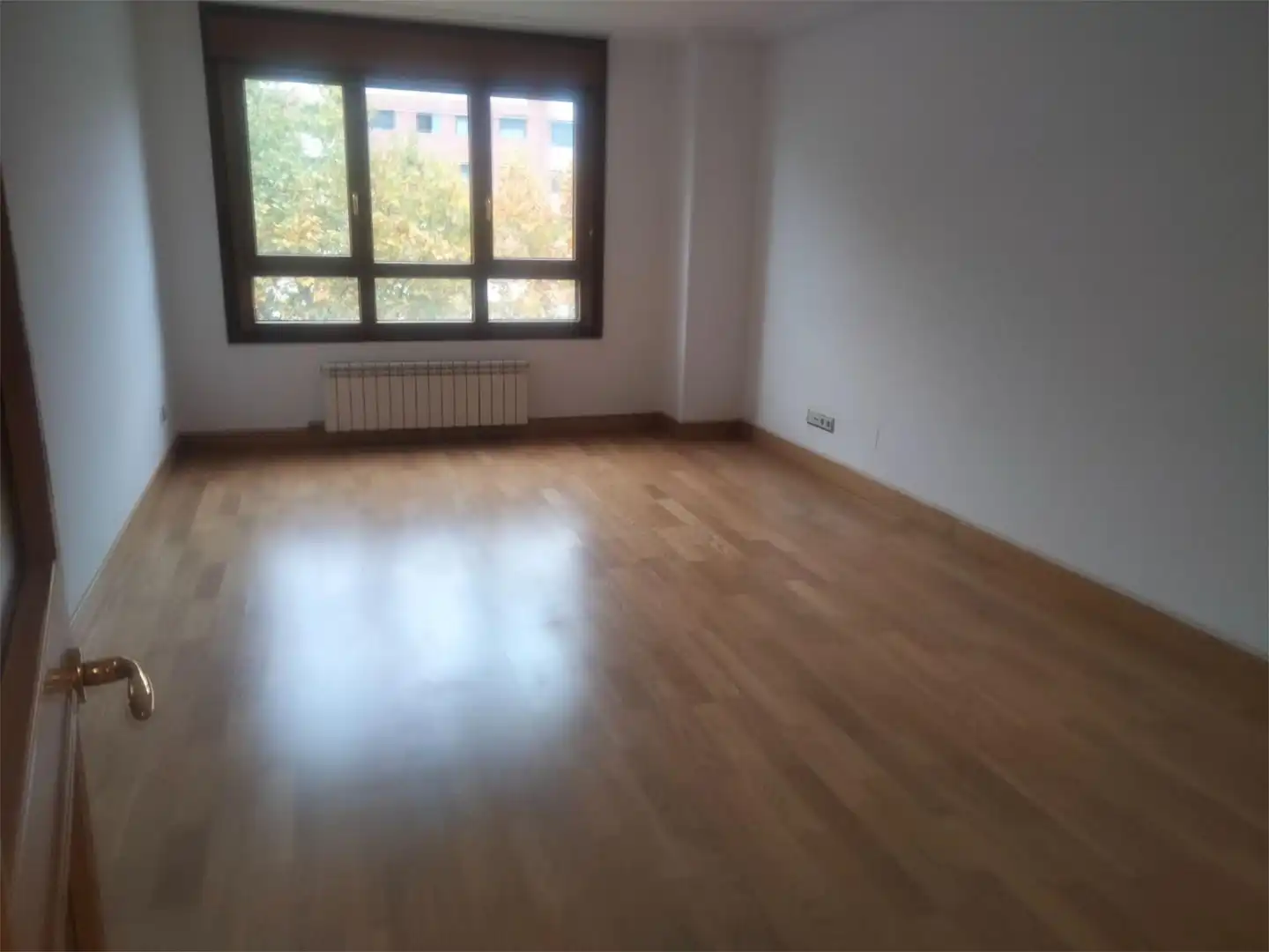 Piso en venta en Paseo de Zorrilla, 155, La Rubia Habitación de Piso en venta en Valladolid con Calefacción, Jardín privado y Parquet