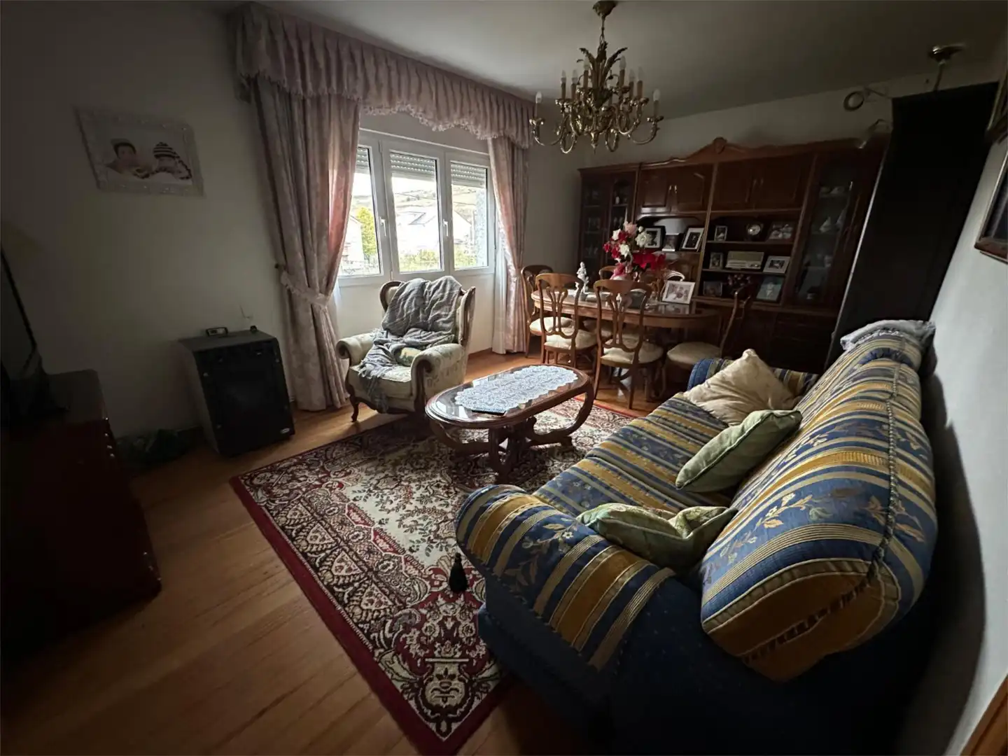 Houses for sale in Calle Plinio el Viejo, 12, Cacabelos Living room of Houses for sale in Cacabelos with Balcony