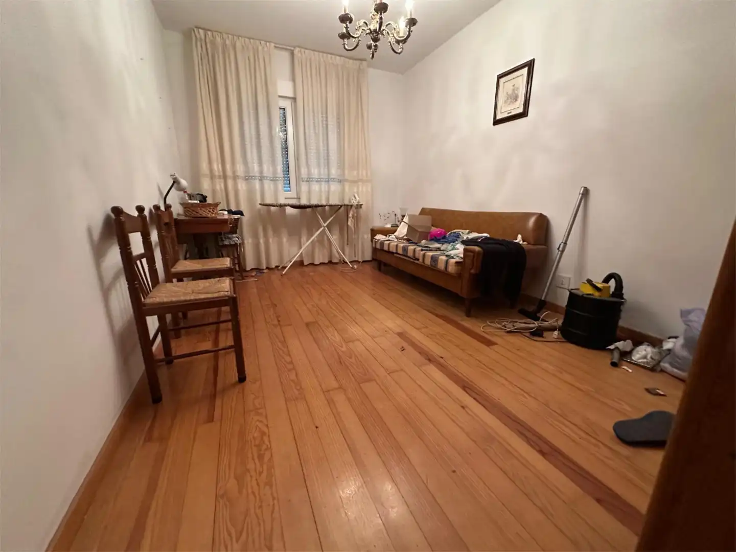 Houses for sale in Calle Plinio el Viejo, 12, Cacabelos Living room of Houses for sale in Cacabelos with Balcony