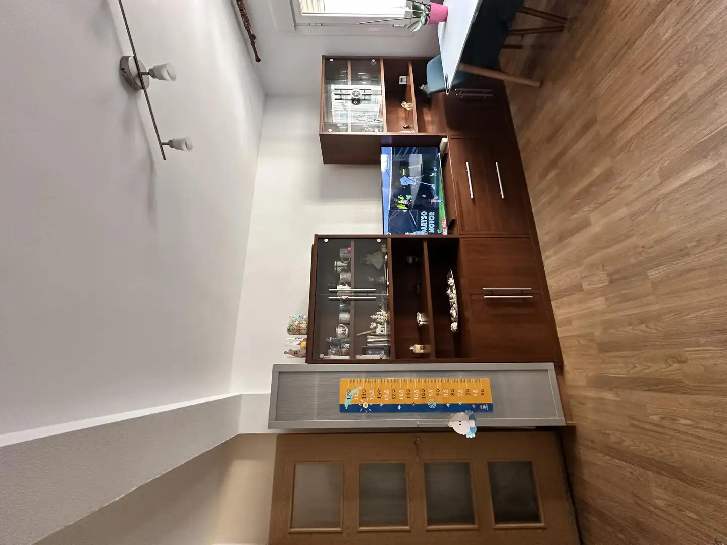 Piso en venta en Calle de Vélez Rubio, 189, Apóstol Santiago Piso en venta en Madrid con Calefacción, Parquet y Amueblado