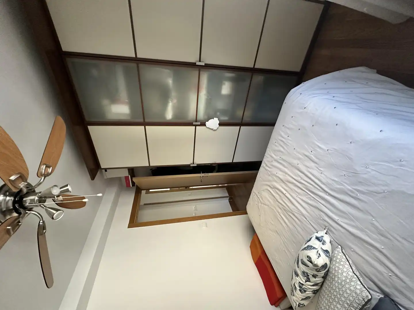Piso en venta en Calle de Vélez Rubio, 189, Apóstol Santiago Habitación de Piso en venta en Madrid con Calefacción, Parquet y Amueblado