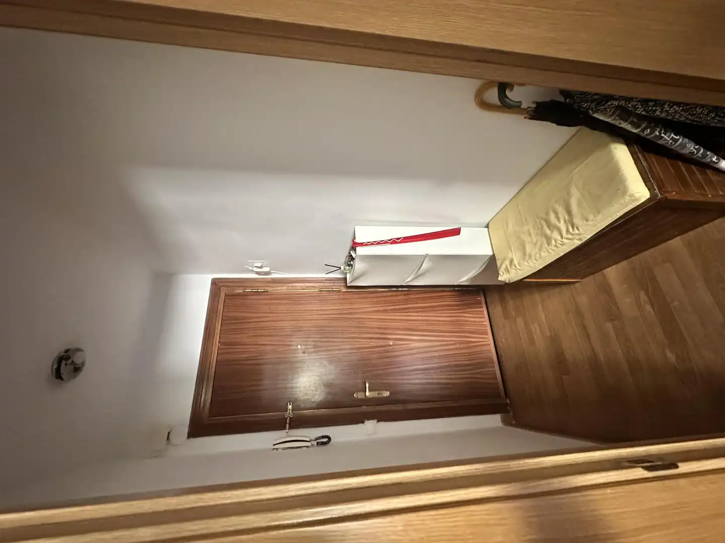 Piso en venta en Calle de Vélez Rubio, 189, Apóstol Santiago Habitación de Piso en venta en Madrid con Calefacción, Parquet y Amueblado