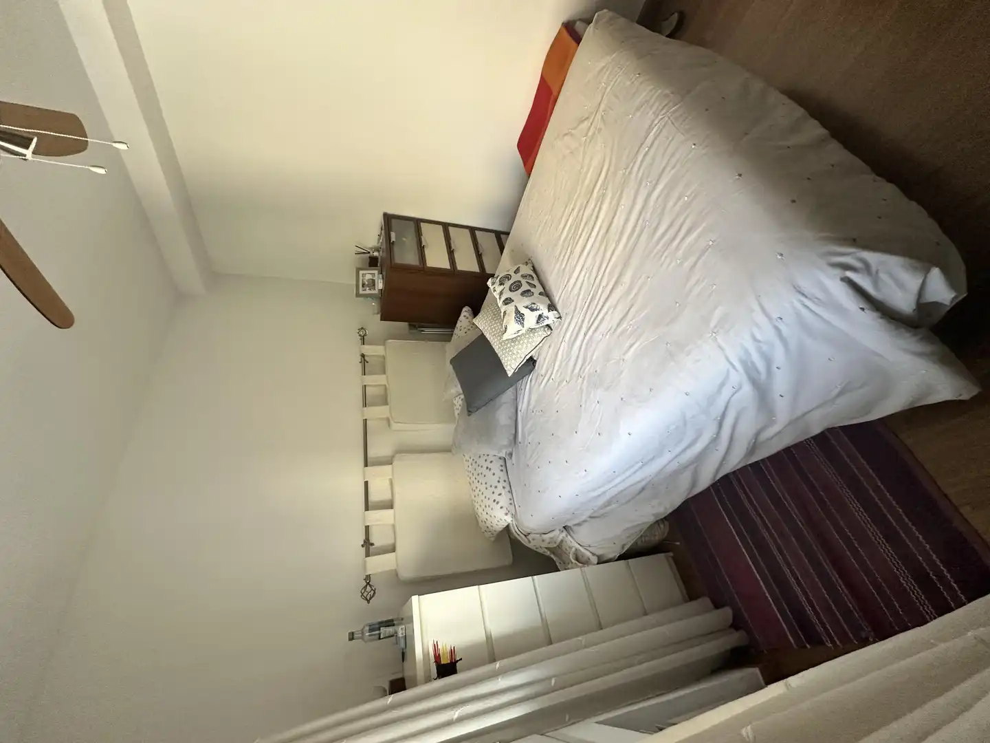 Piso en venta en Calle de Vélez Rubio, 189, Apóstol Santiago Habitación de Piso en venta en Madrid con Calefacción, Parquet y Amueblado