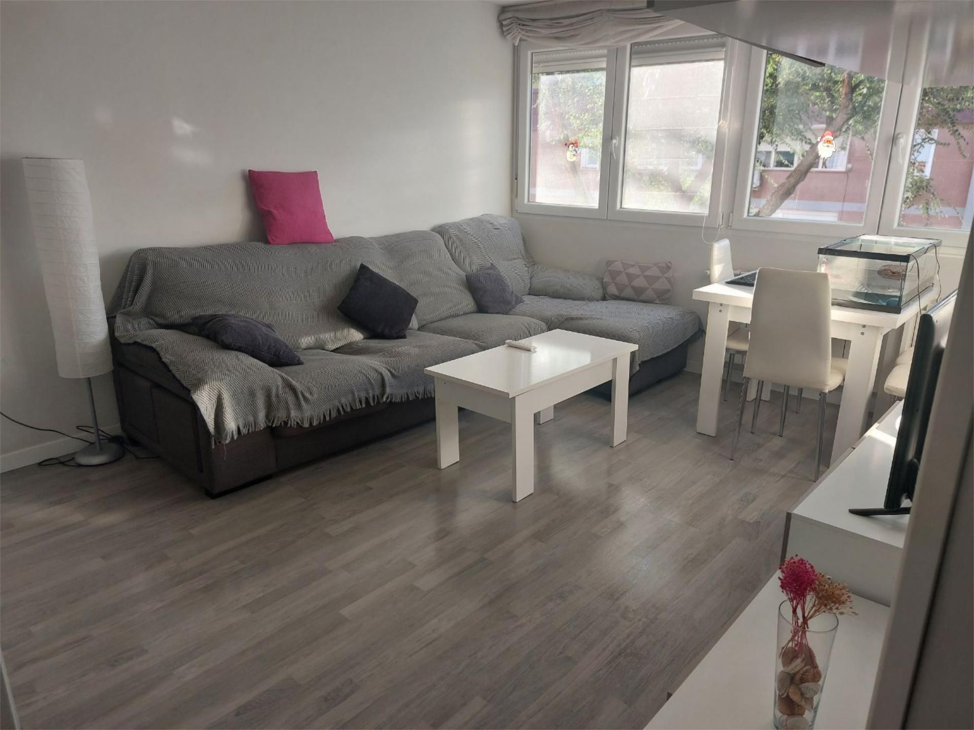 Living room of Flat for sale in  Madrid Capital