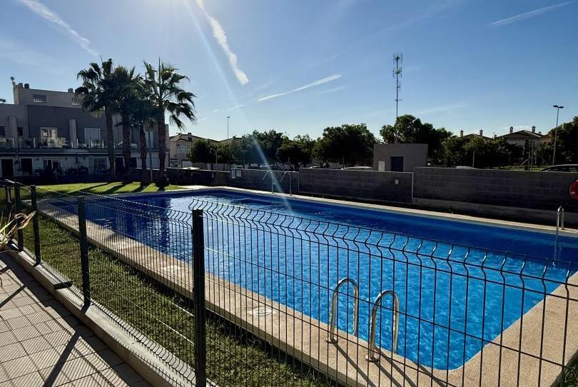 Casa o xalet en venda a Calle Rosa Diez Gonzalez, 14, Parque Acuático - Sector 25, Alicante - imatge 1 Foto 1 de Casa o xalet en venda a Calle Rosa Diez Gonzalez, 14, Parque Acuático - Sector 25, Alicante