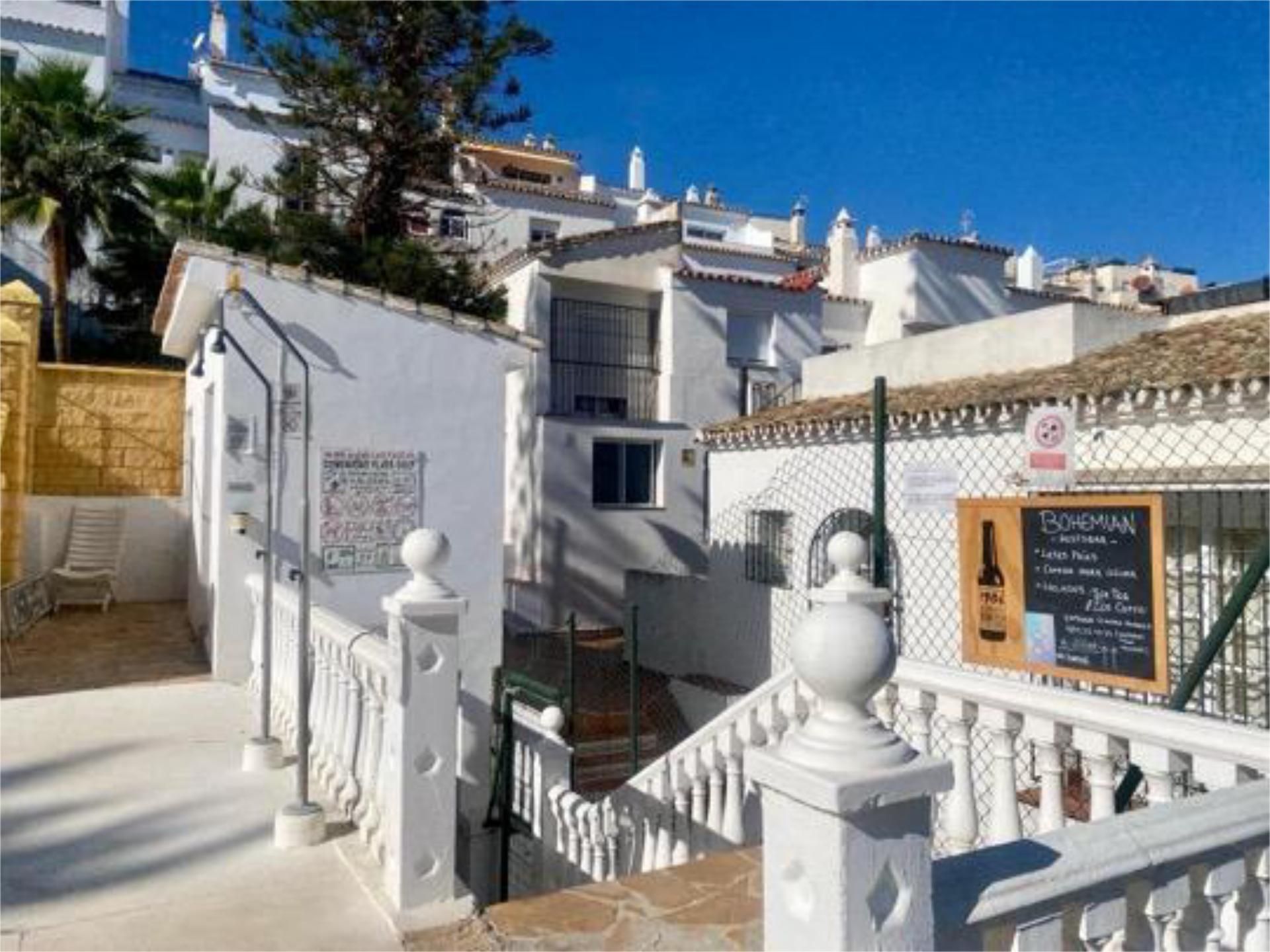 Vista exterior de Casa o xalet de lloguer en Benalmádena amb Terrassa i Piscina