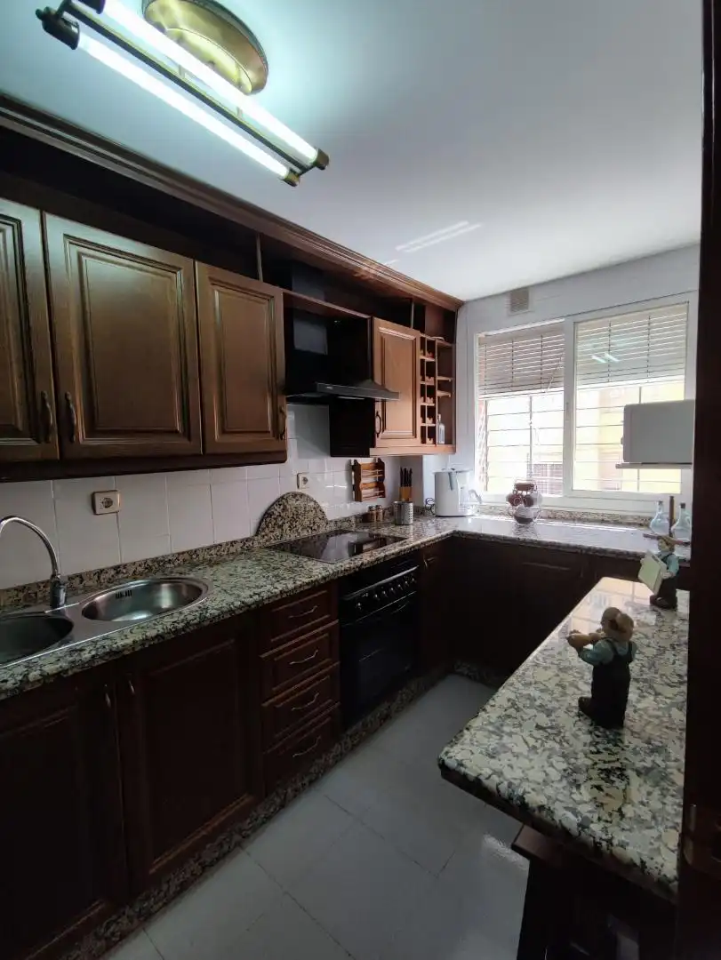 Cocina de Piso en venta en Lucena con Aire acondicionado, Calefacción y Trastero