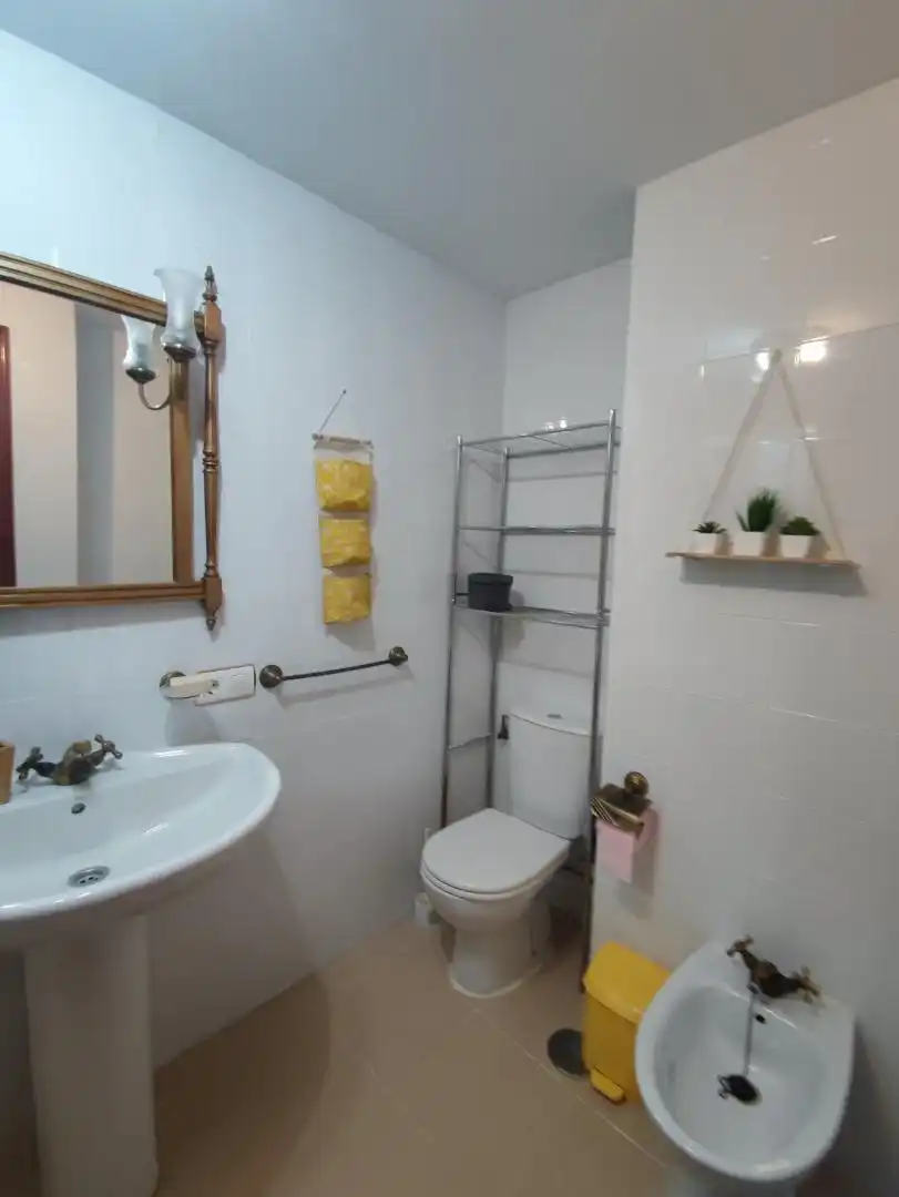 Baño de Piso en venta en Lucena con Aire acondicionado, Calefacción y Trastero