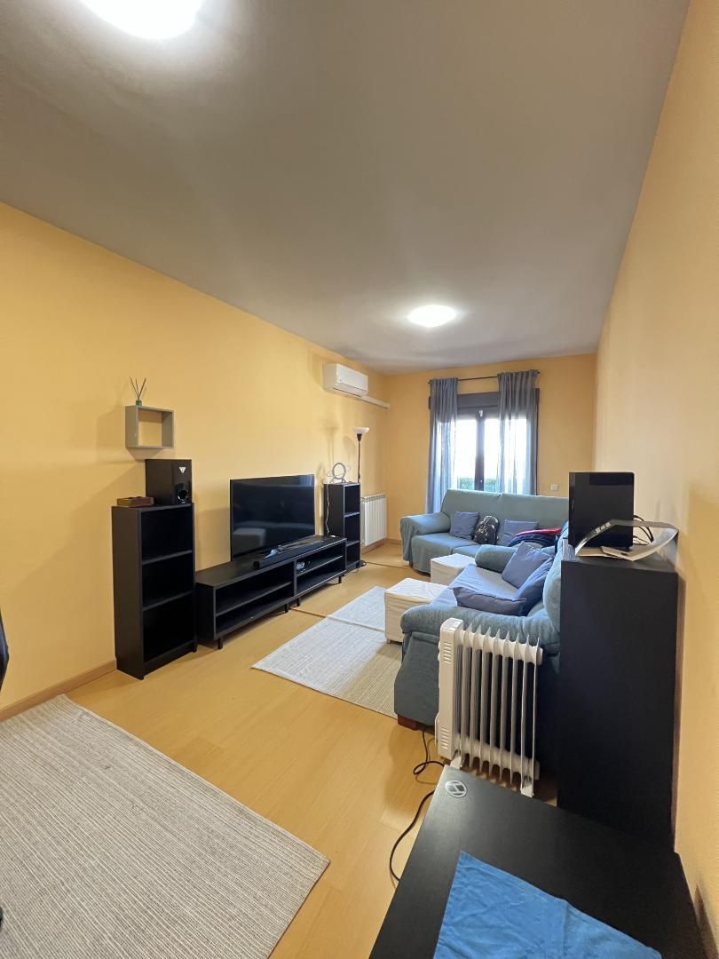 Sala d'estar de Pis de lloguer en Ocaña amb Aire condicionat, Calefacció i Parquet