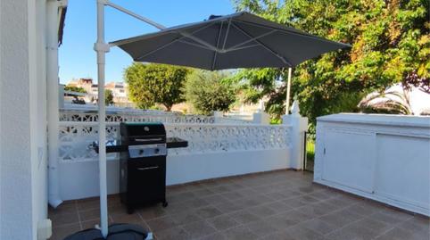 Foto 3 de Casa o xalet en venda a Calle la Calera, 57, Nueva Torrevieja, Alicante