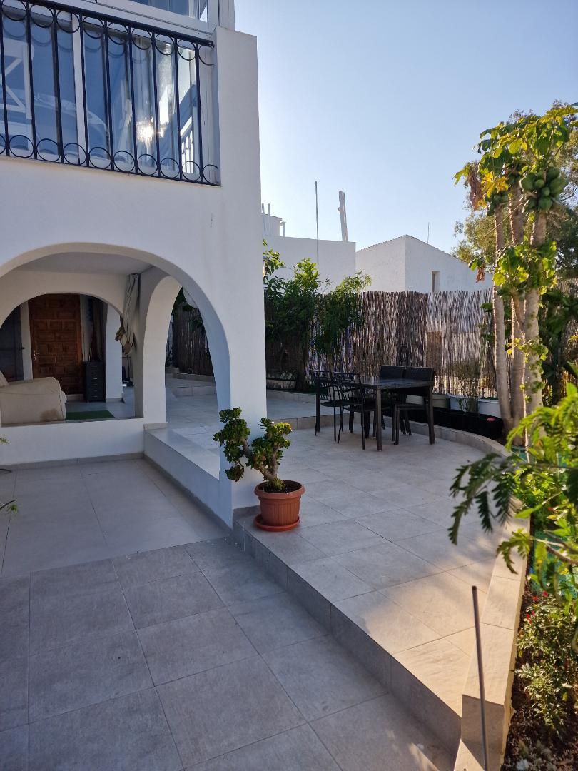 Terrassa de Casa adosada en venda en Estepona amb Terrassa, Moblat i Balcó