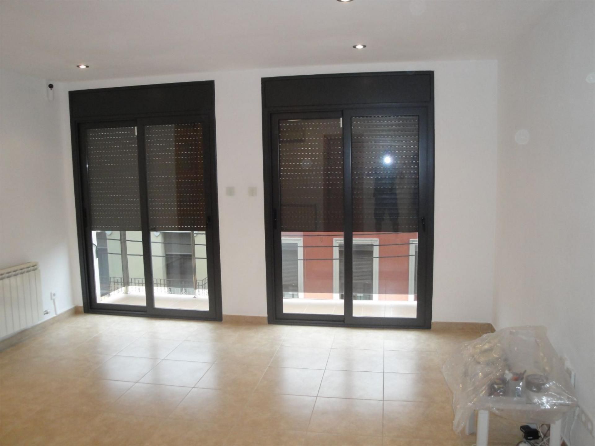 Flat for sale in Sallent  with Air Conditioner and Balcony