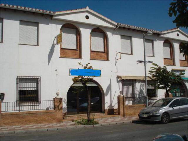 Local comercial en Alquiler en Huétor Vega