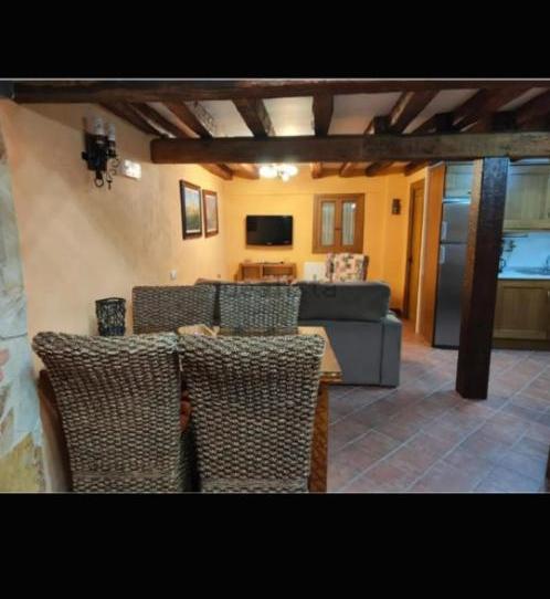 Photo 1 of Single-family semi-detached to rent in Calle Real, 22, Palazuelos de Eresma, Segovia