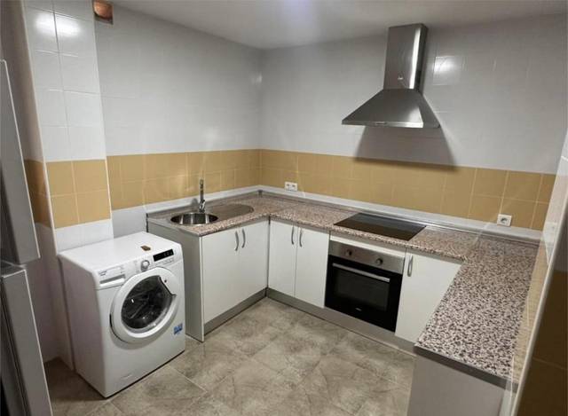 Piso en Alquiler en Avenida Constitución, 33 en Alcuéscar