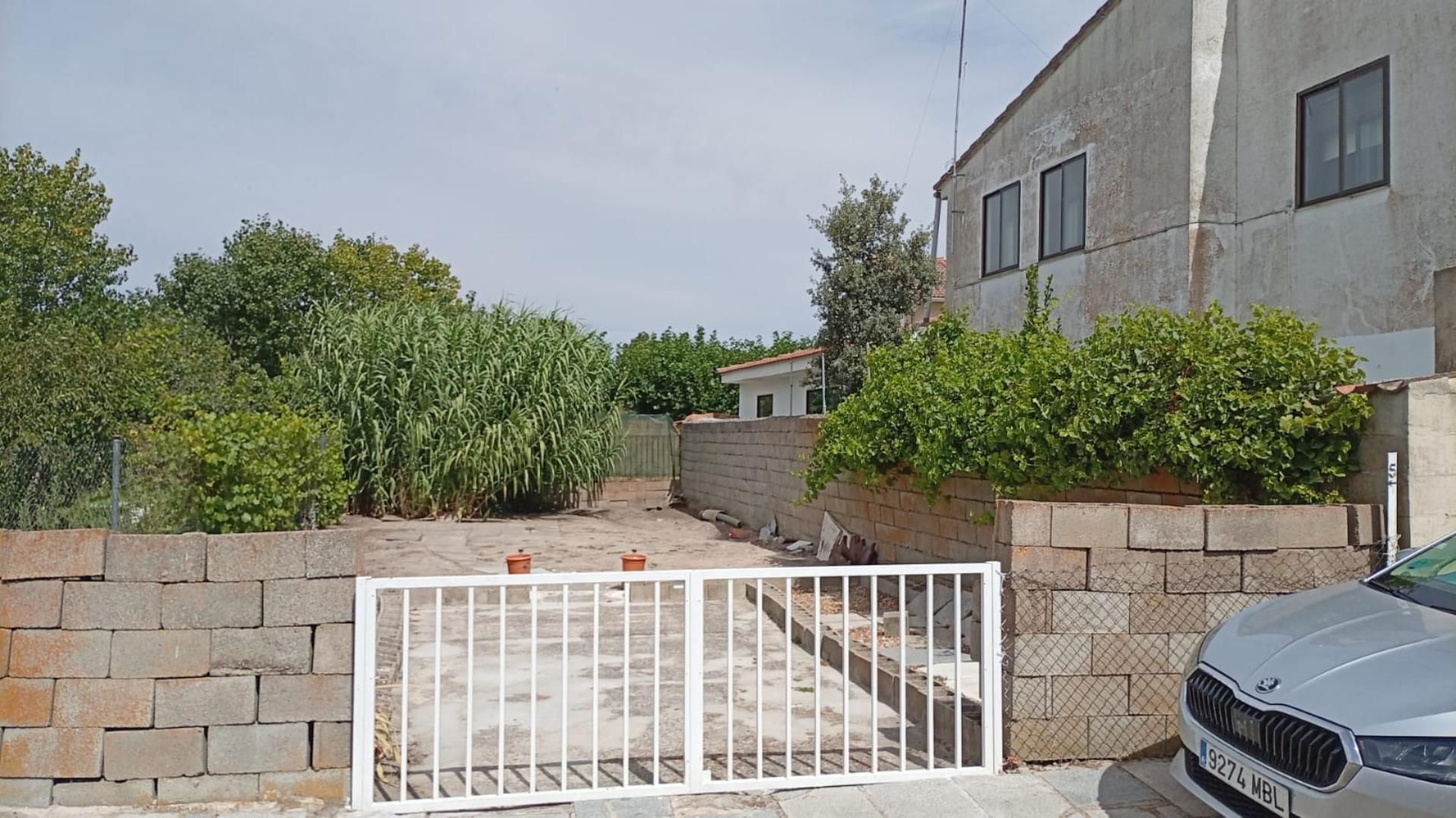 Vista exterior de Casa o xalet en venda en Pinarejos amb Moblat, Forn i Rentadora