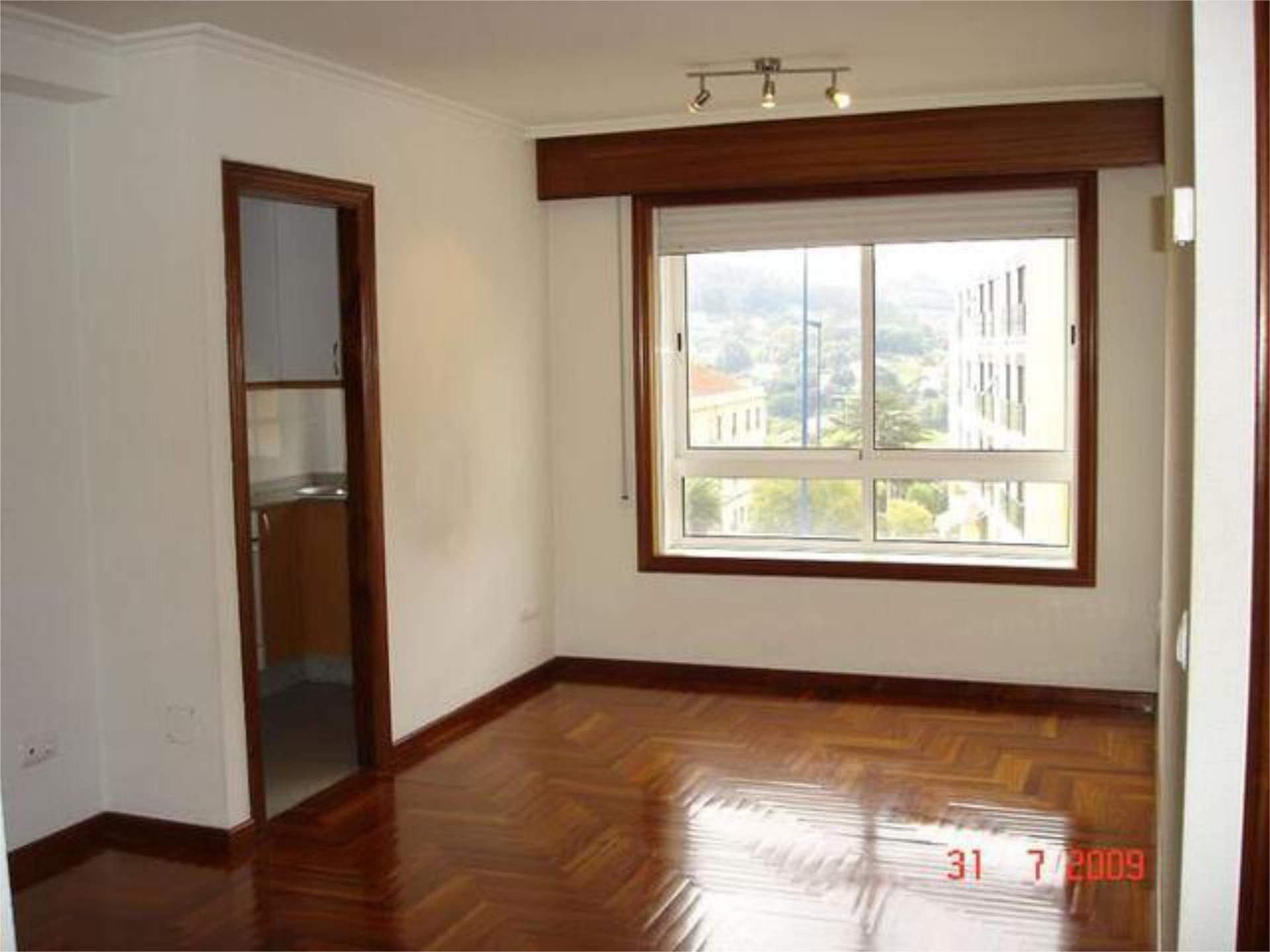 Dormitori de Apartament de lloguer en Vigo  amb Calefacció, Traster i Es permeten mascotes