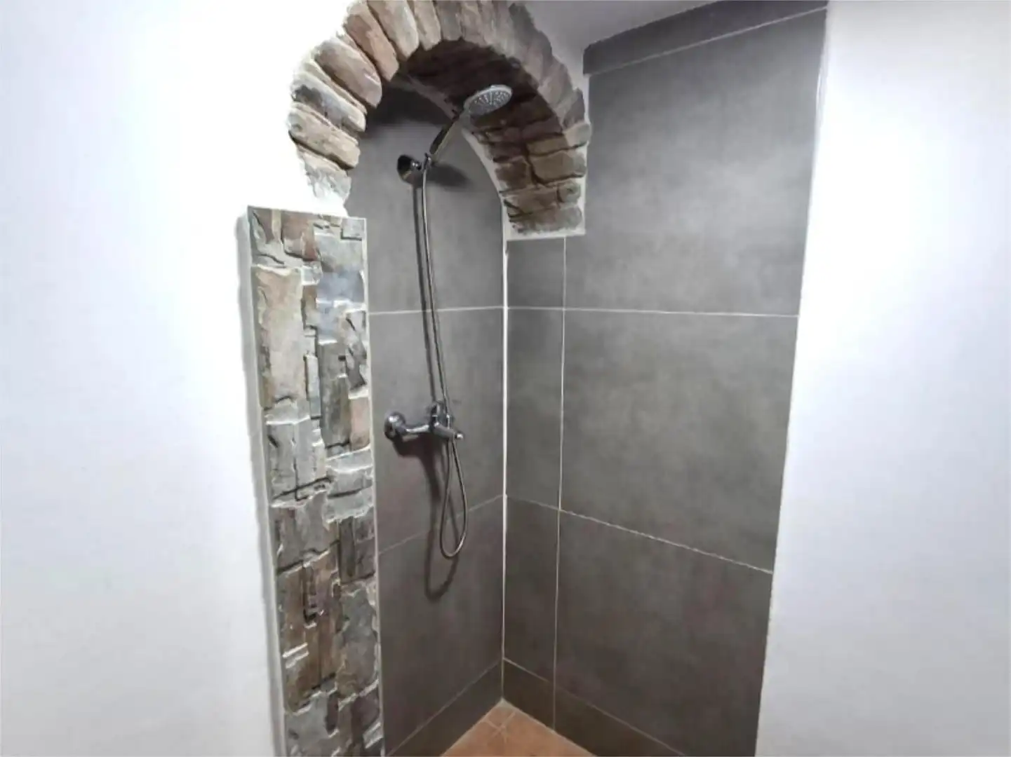 Habitació a Calle Ancha, 20, Álora Bany de Casa adosada per a compartir en Álora amb Aire condicionat, Calefacció i Terrassa