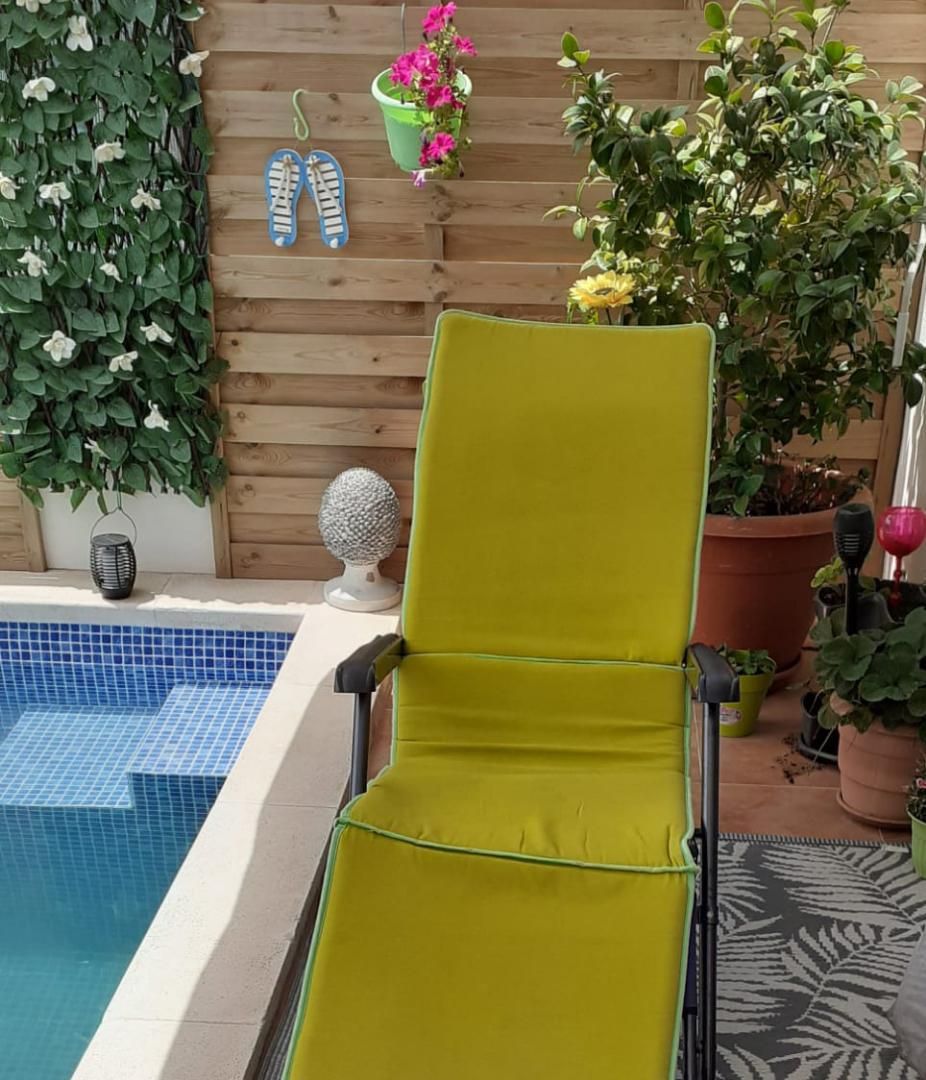 Jardí de Casa adosada en venda en La Nucia amb Aire condicionat, Terrassa i Piscina