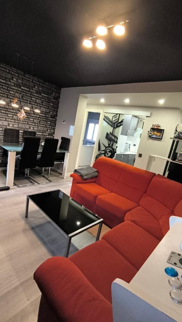 Sala d'estar de Pis en venda en Valladolid Capital amb Aire condicionat i Balcó