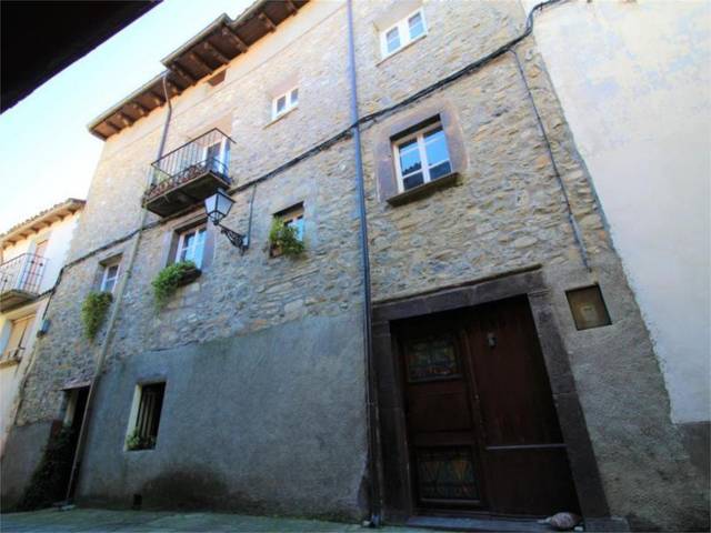Casa adosada en Venta en Calle Medio, 3 en Canal de Berdún
