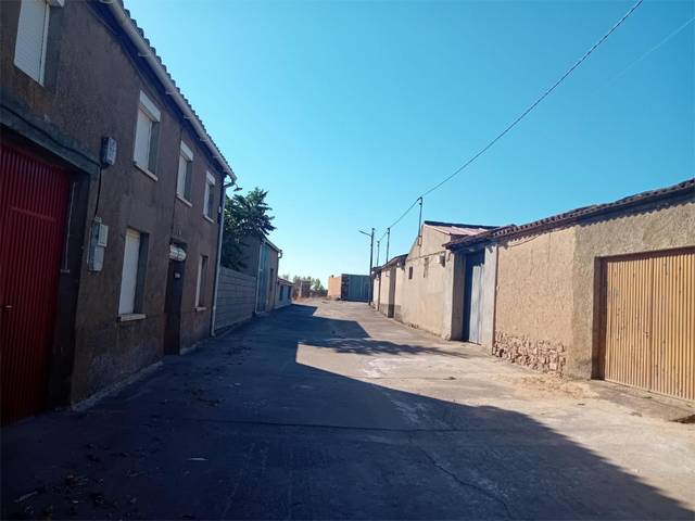 Casa-chalet en Venta en Calle Faramontanos, 6 en Moreruela de Tábara