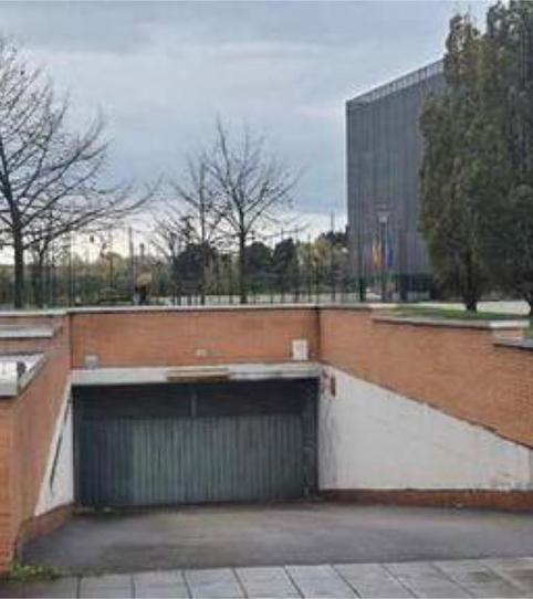 Garage to rent in El Polígono, Asturias - image 2 Photo 2 of Garage to rent in El Polígono, Asturias