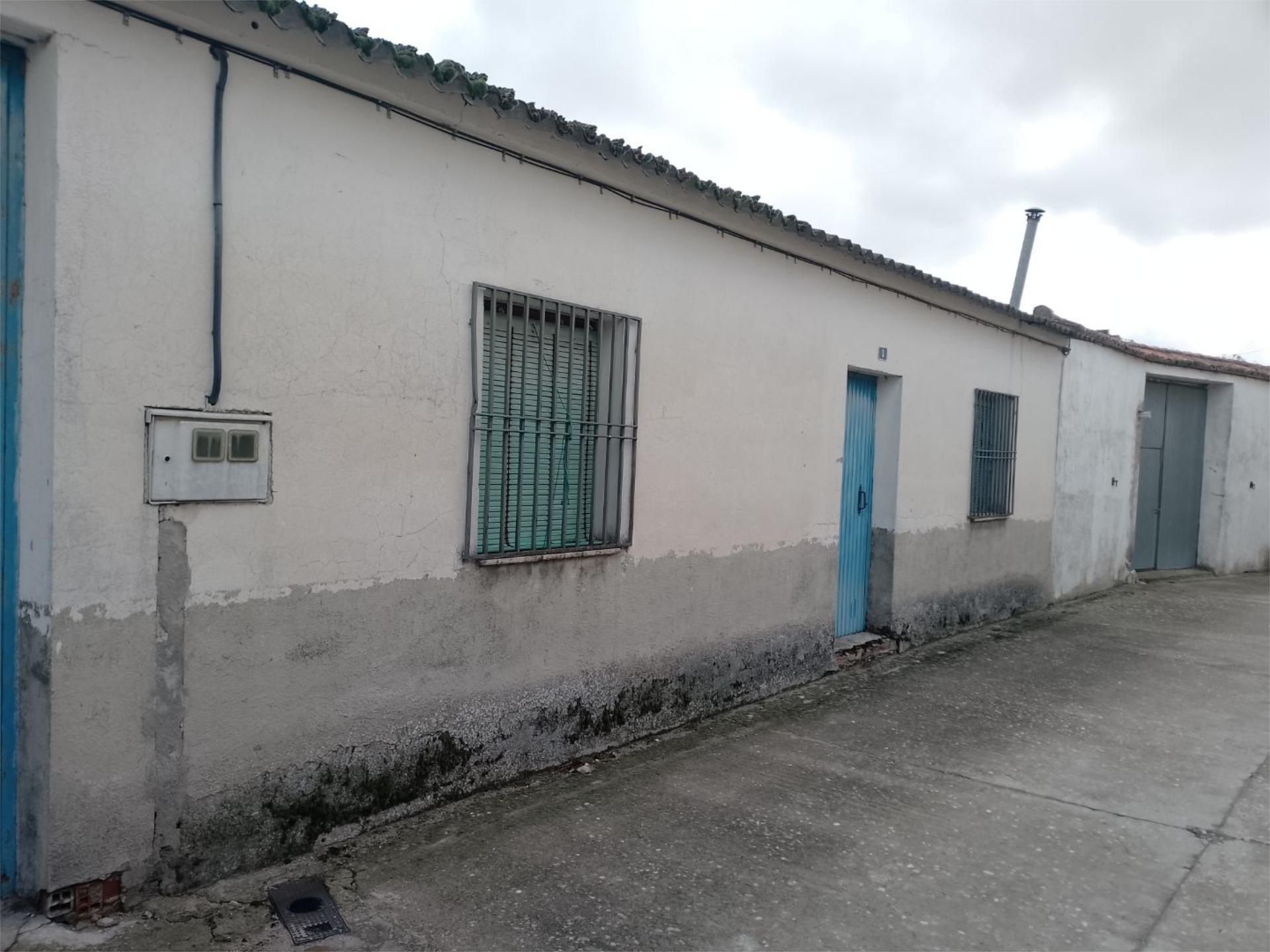 Vista exterior de Planta baixa en venda en Cuéllar