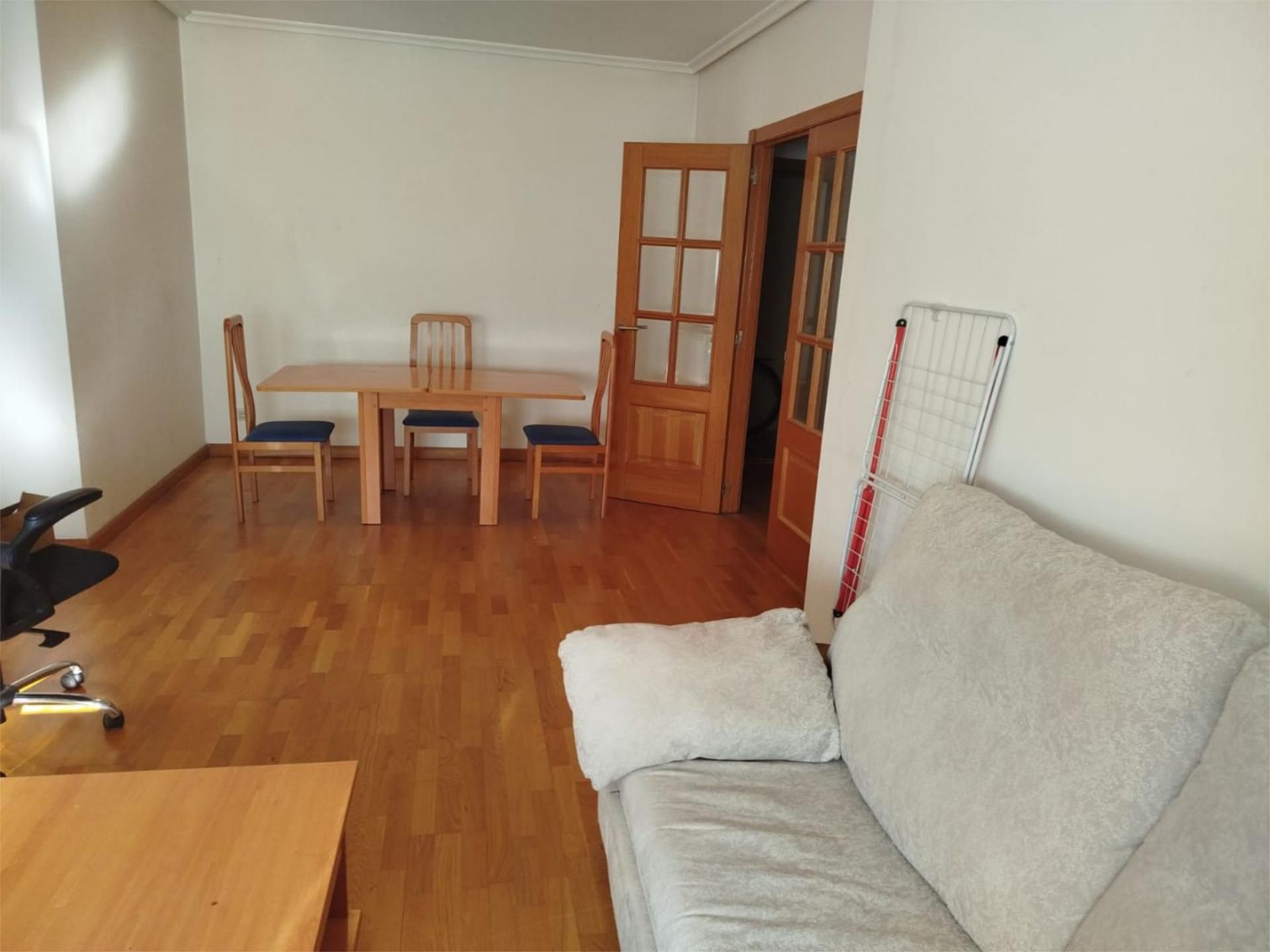 Flat to rent in Calle Coimbra, 3, Universidad - Las Huelgas