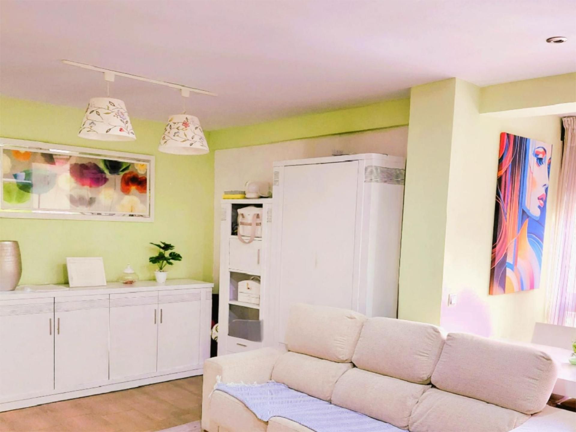 Dormitori de Pis en venda en  Jaén Capital amb Aire condicionat, Calefacció i Terrassa