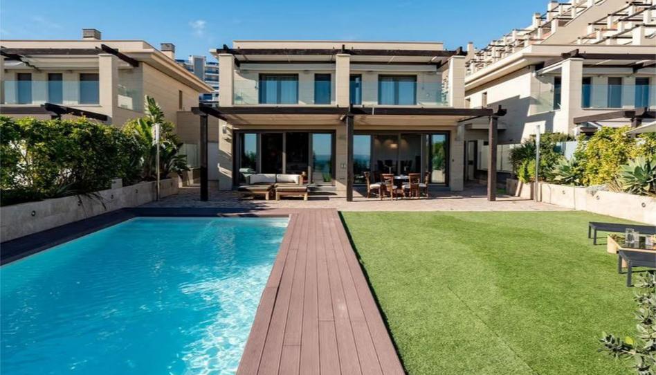 House or chalet to rent in Avenida San Bartolome Tir, 64, Los Arenales del Sol, Alicante - image 1 Photo 1 of House or chalet to rent in Avenida San Bartolome Tir, 64, Los Arenales del Sol, Alicante