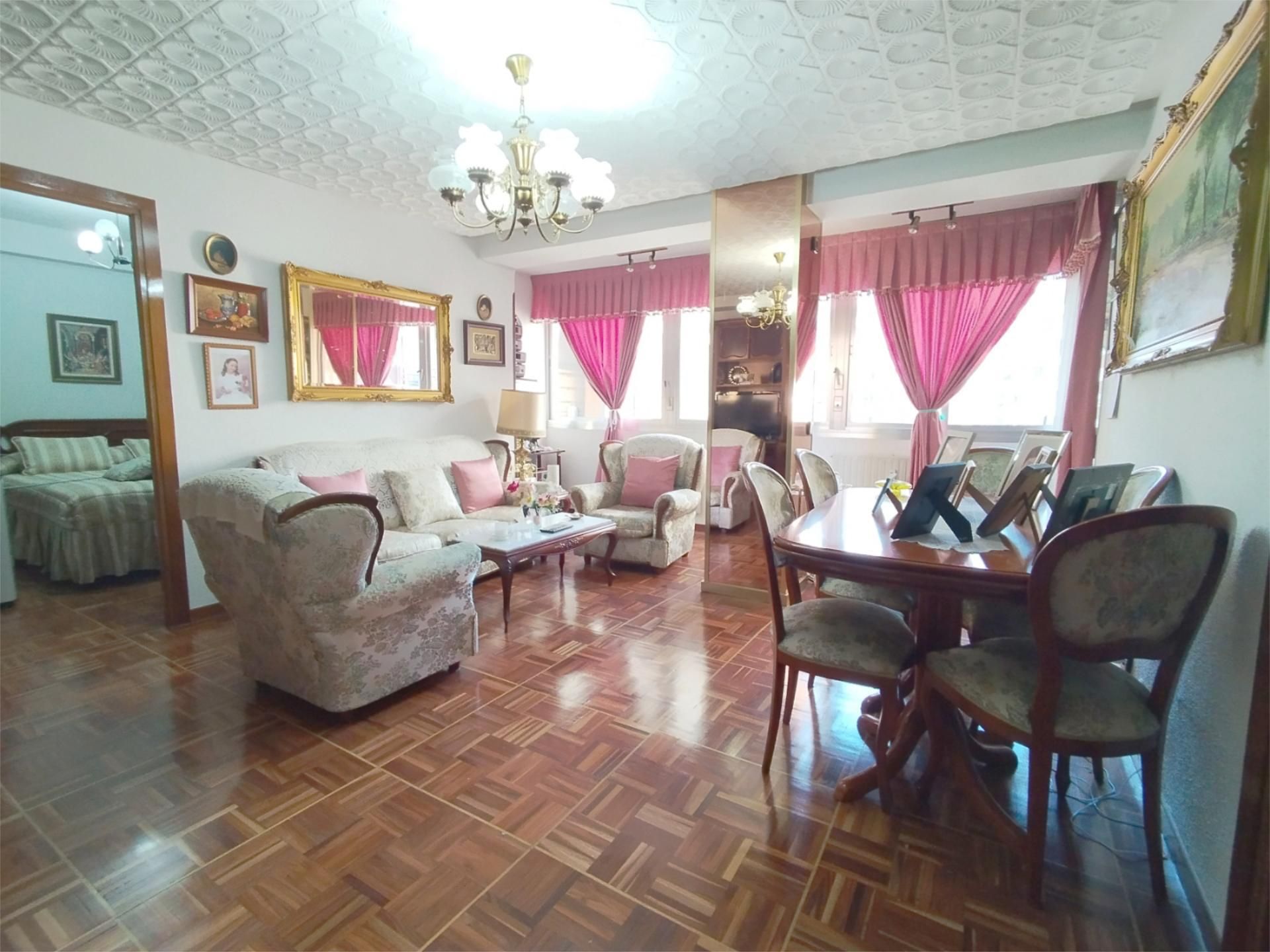 Sala d'estar de Pis en venda en  Madrid Capital amb Terrassa