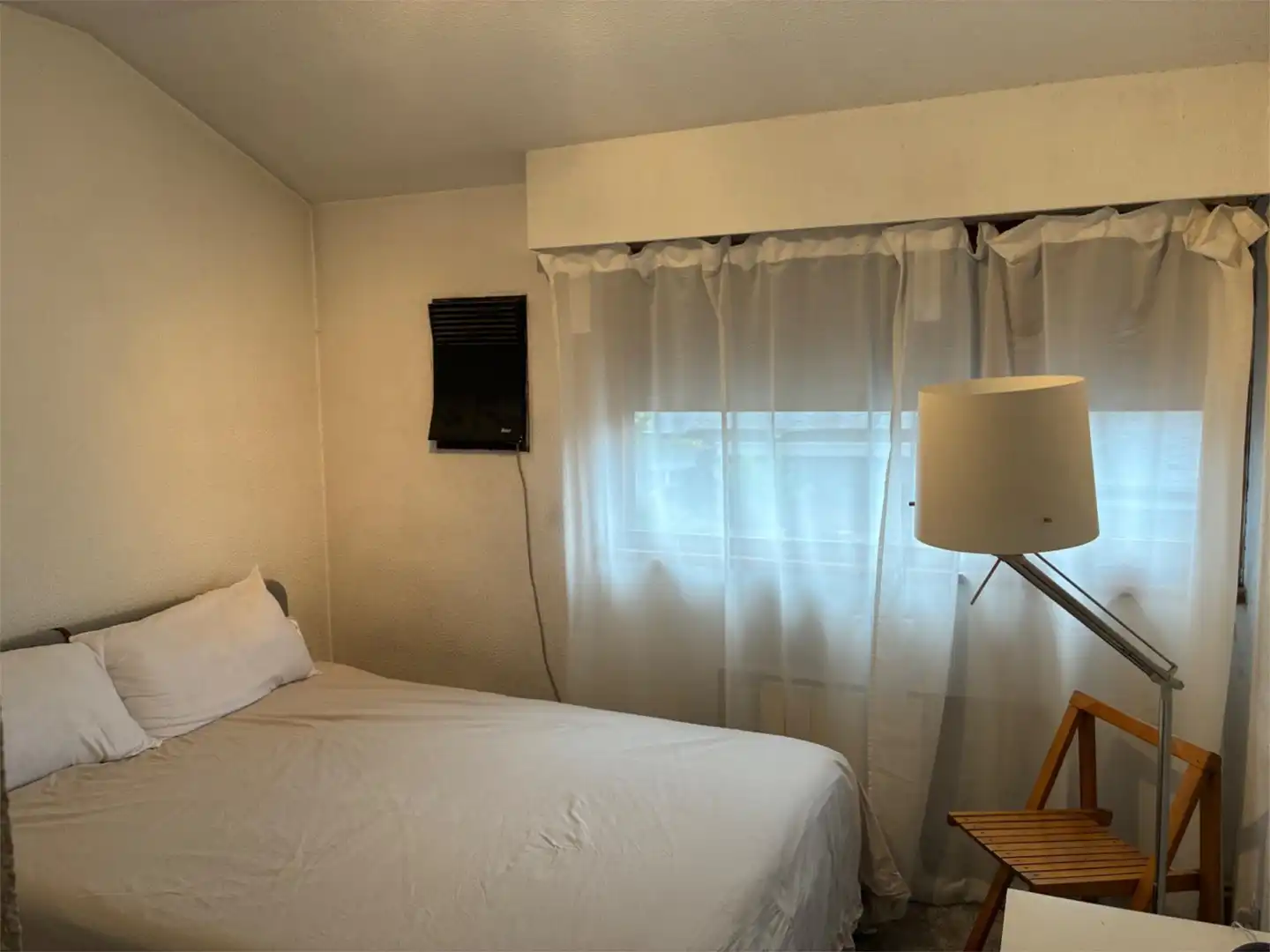 Casa o chalet en venta en Calle de Durango, 44, La Florida - El Plantío Habitación de Casa o chalet en venta en Madrid con Aire acondicionado, Calefacción y Jardín privado
