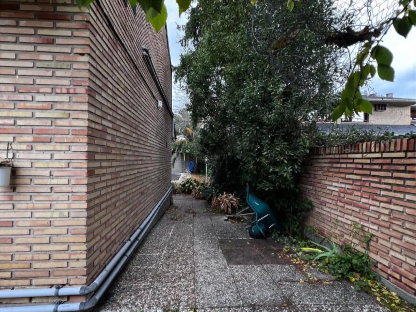 Casa o chalet en venta en Calle de Durango, 44, La Florida - El Plantío Vista exterior de Casa o chalet en venta en Madrid con Aire acondicionado, Calefacción y Jardín privado