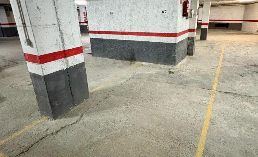 Garatge en venda a Plaça Pas D'arró, 50a, Vielha, Lleida - imatge 1 Foto 1 de Garatge en venda a Plaça Pas D'arró, 50a, Vielha, Lleida