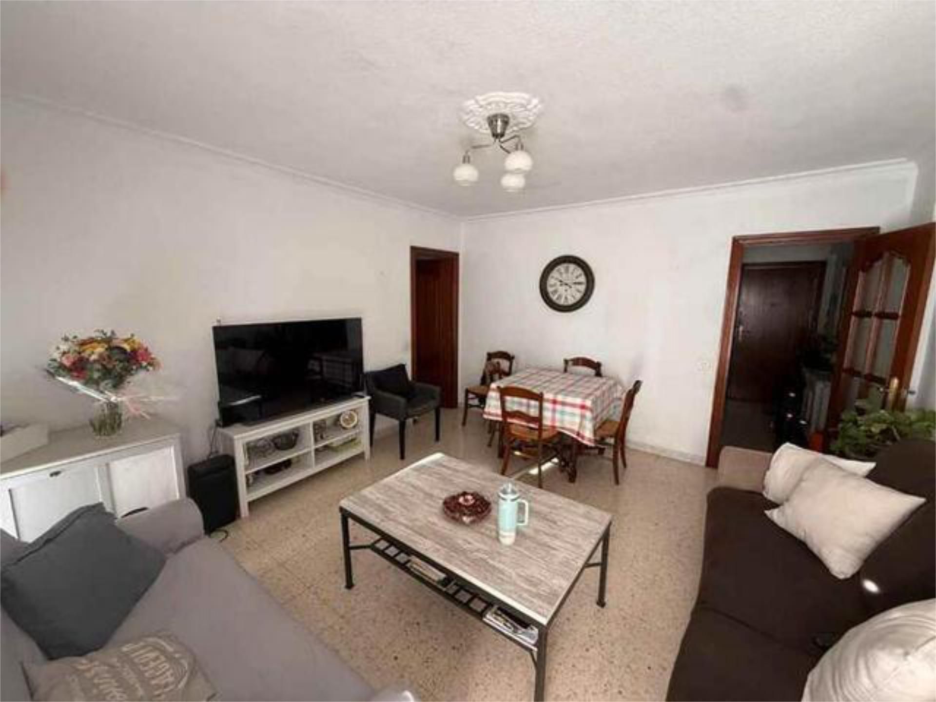 Sala d'estar de Pis en venda en Mairena del Aljarafe amb Terrassa