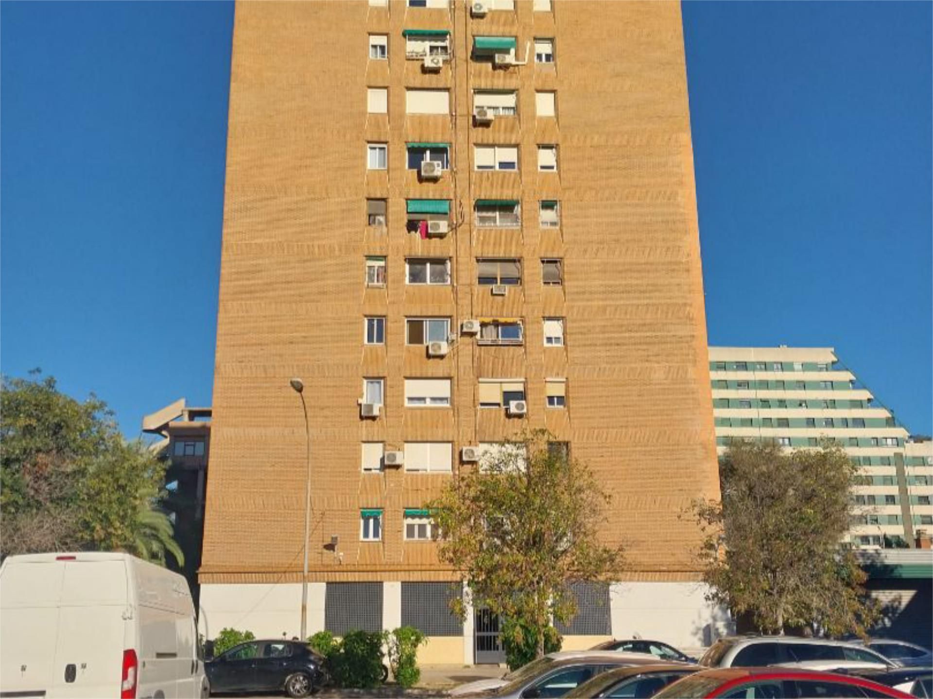 Pis en venda a Carrer de L'arabista Ambrosio Huici, 26, Na Rovella - Hermanos Maristas Vista exterior de Pis en venda en Valencia Capital amb Aire condicionat