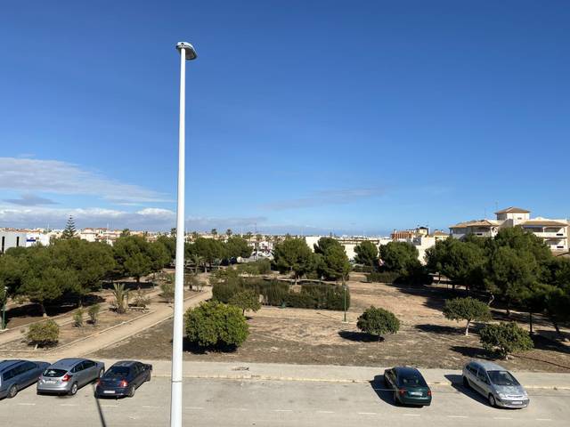 Piso en Alquiler en Calle Ramón y Cajal, 7 en La Zenia