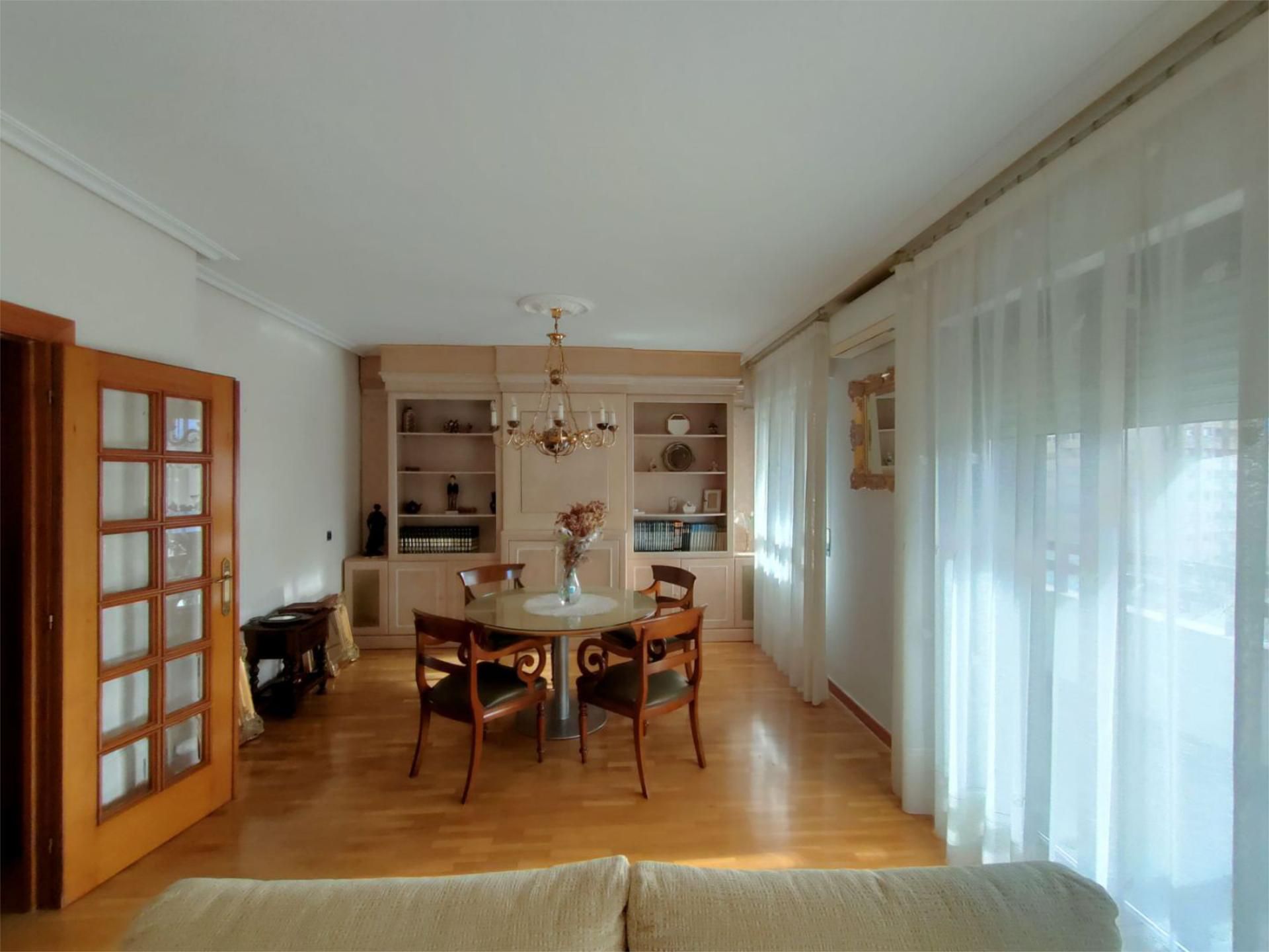 Flat to rent in Calle Villamediana, 29, Residencia