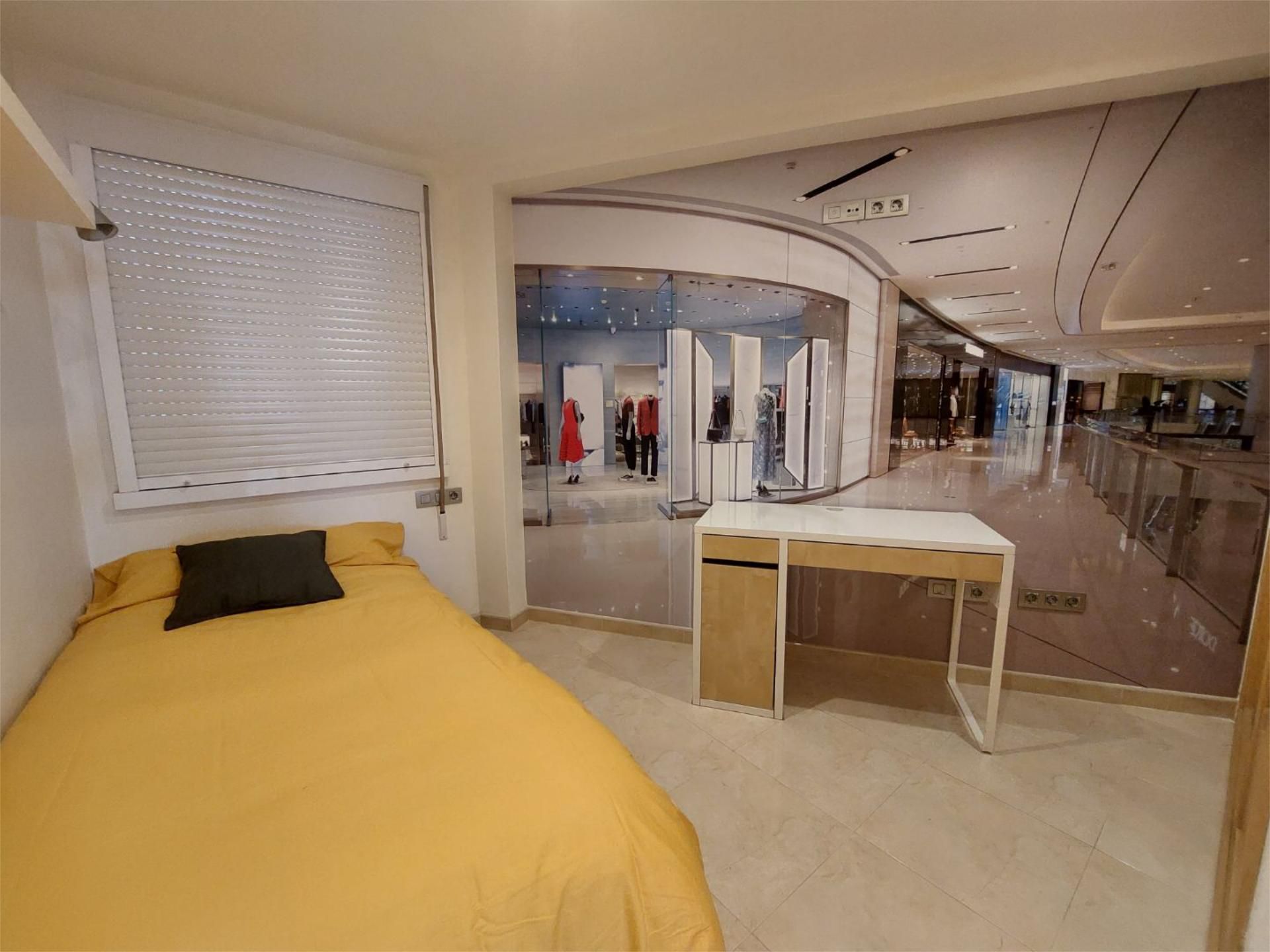 Pis per a compartir en A Coruña Capital  amb Calefacció i Moblat