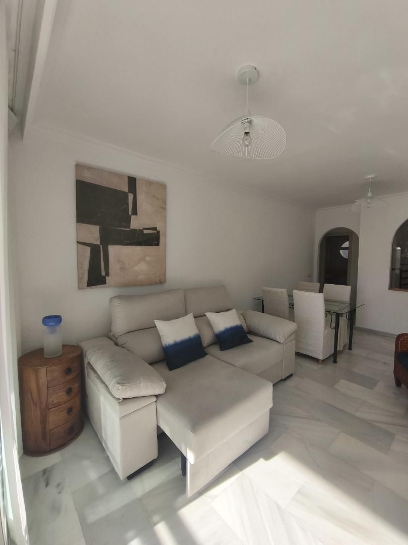 Flat to rent in Calle las Palomas, 25, Las Palomas Living room of Flat to rent in Almuñécar with Air Conditioner, Heating and Private garden