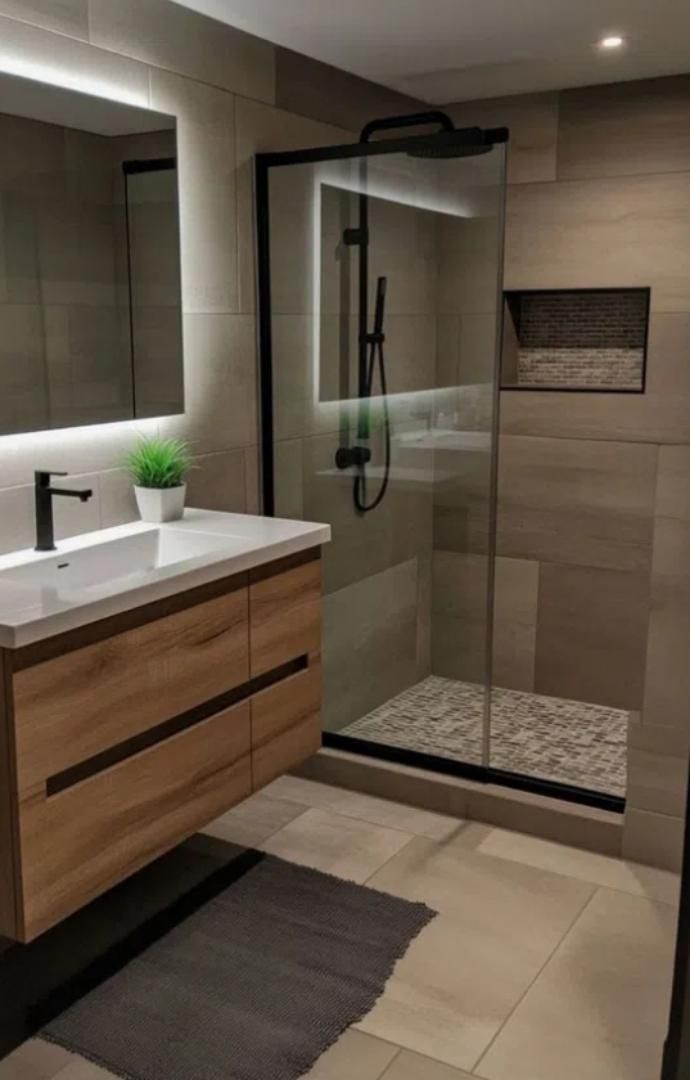 Bathroom of Flat to share in  Palma de Mallorca  with Terrace, Oven and Washing machine