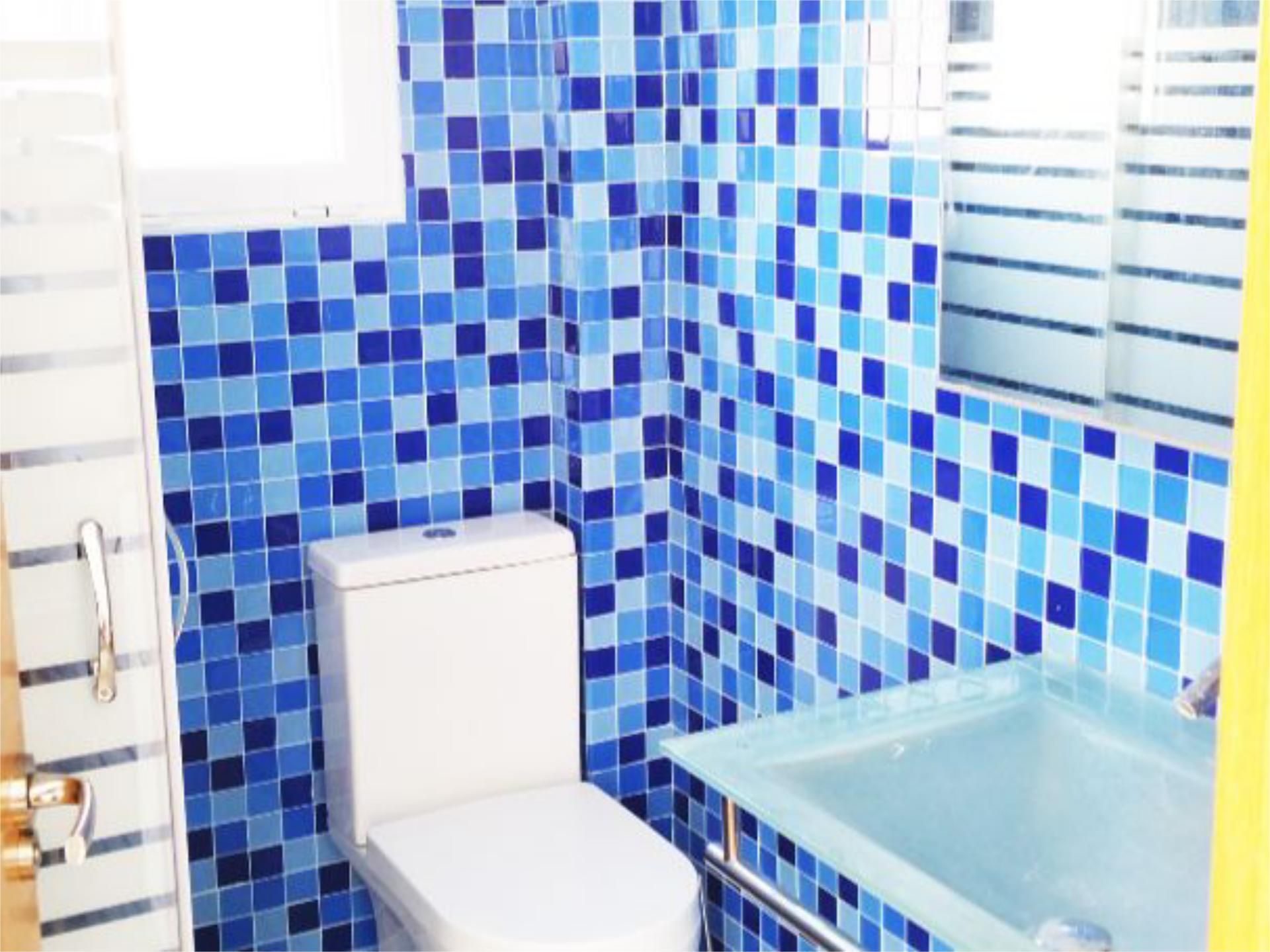 Bany de Apartament per a compartir en Burjassot amb Aire condicionat, Calefacció i Parquet