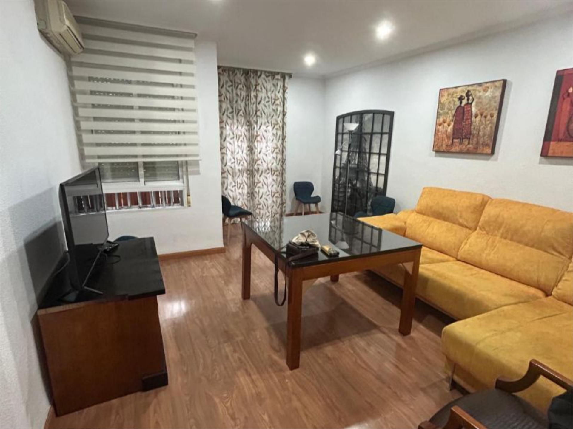 Living room of Flat to share in  Córdoba Capital  with Air Conditioner, Parquet flooring and Furnished