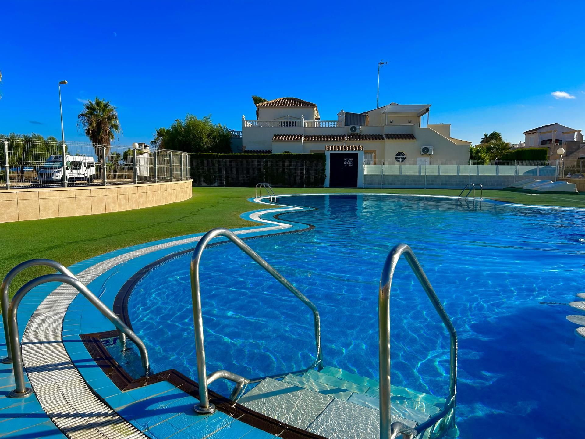 House or chalet for sale in Avenida de California, 2, Zeniamar - Horizonte - La Campana Swimming pool of House or chalet for sale in Orihuela with Air Conditioner, Terrace and Swimming Pool