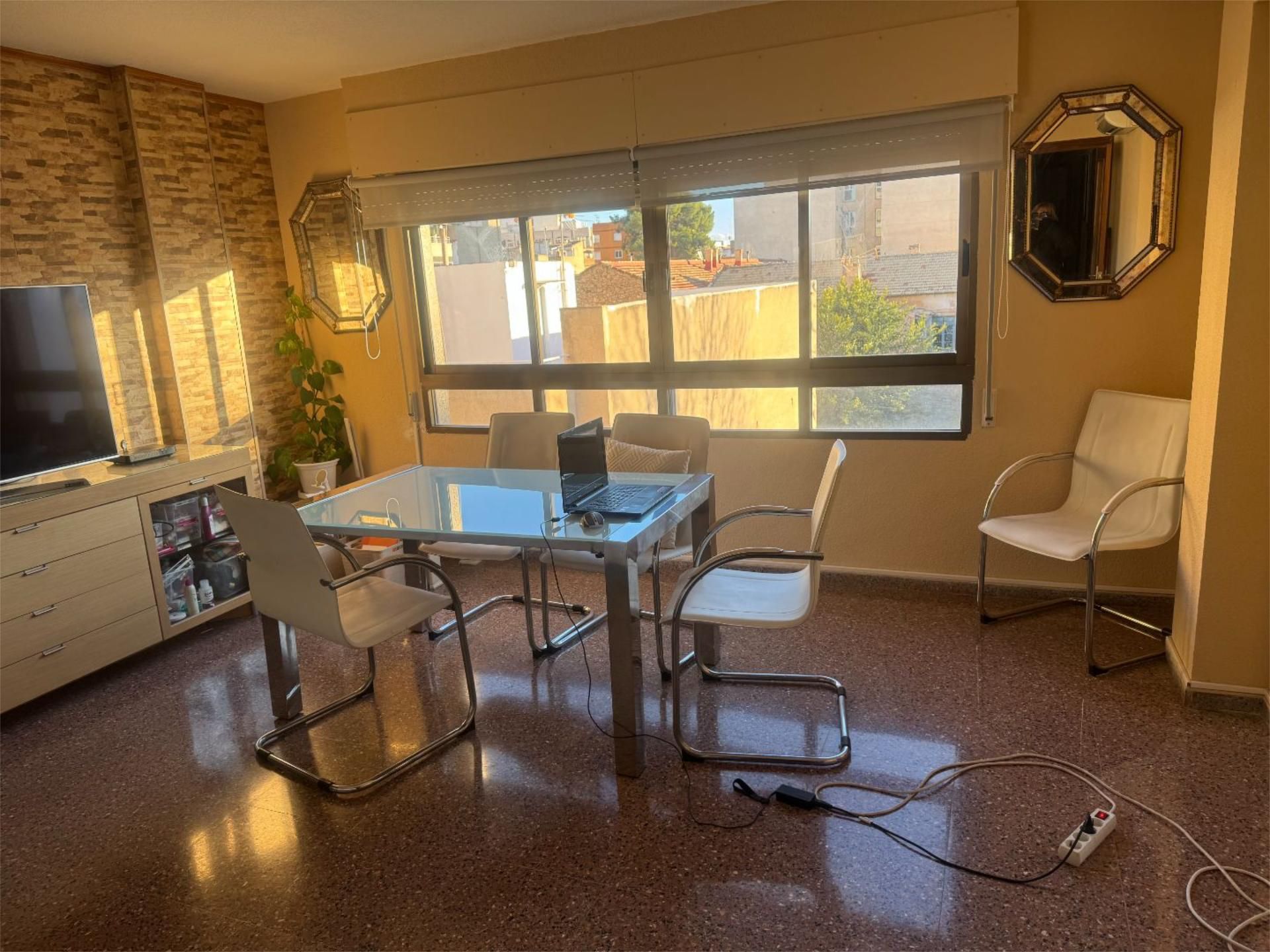 Pis en venda a Calle Conde Coloma, 8, Centro Menjador de Pis en venda en Elda amb Aire condicionat, Terrassa i Balcó