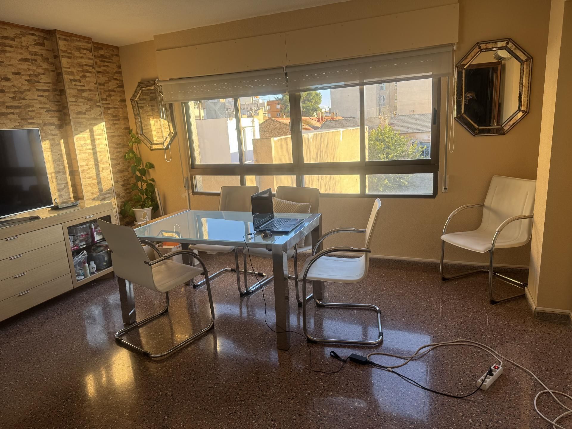 Pis en venda a Calle Conde Coloma, 8, Centro Menjador de Pis en venda en Elda amb Aire condicionat, Terrassa i Balcó