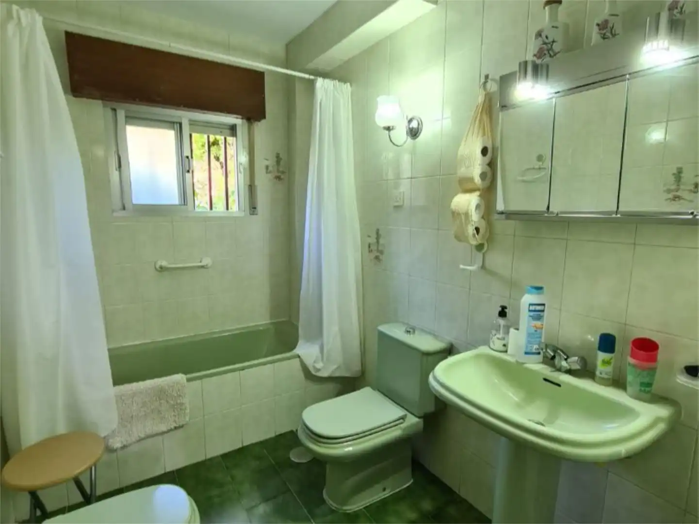 Casa o chalet de alquiler en Soto del Real Baño de Casa o chalet de alquiler en Soto del Real con Aire acondicionado, Calefacción y Jardín privado